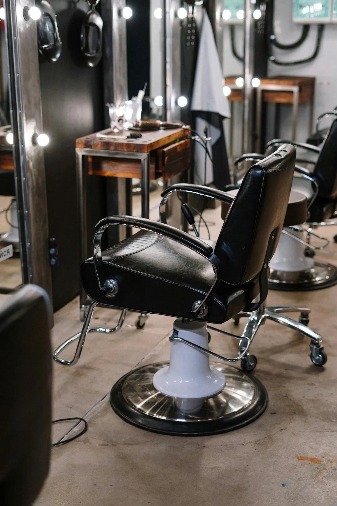 Affordable Barber Chairs That Don’t Skimp on Quality in 2025